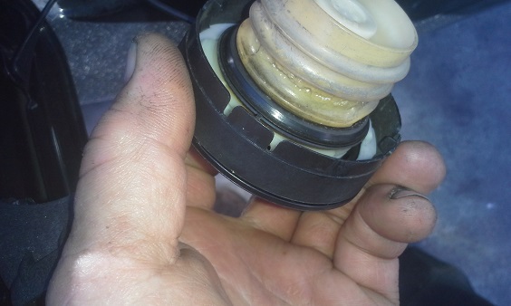 Chevrolet HHR Gas Cap P0442